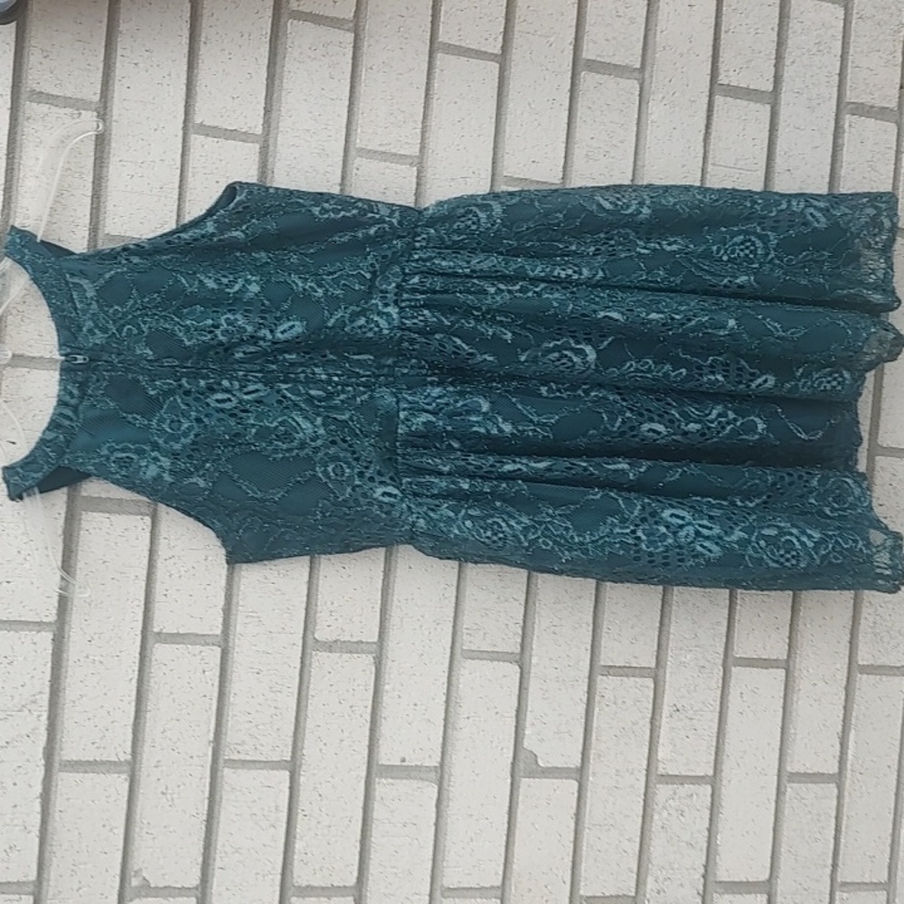 Green Dress - Picture 11 of 11